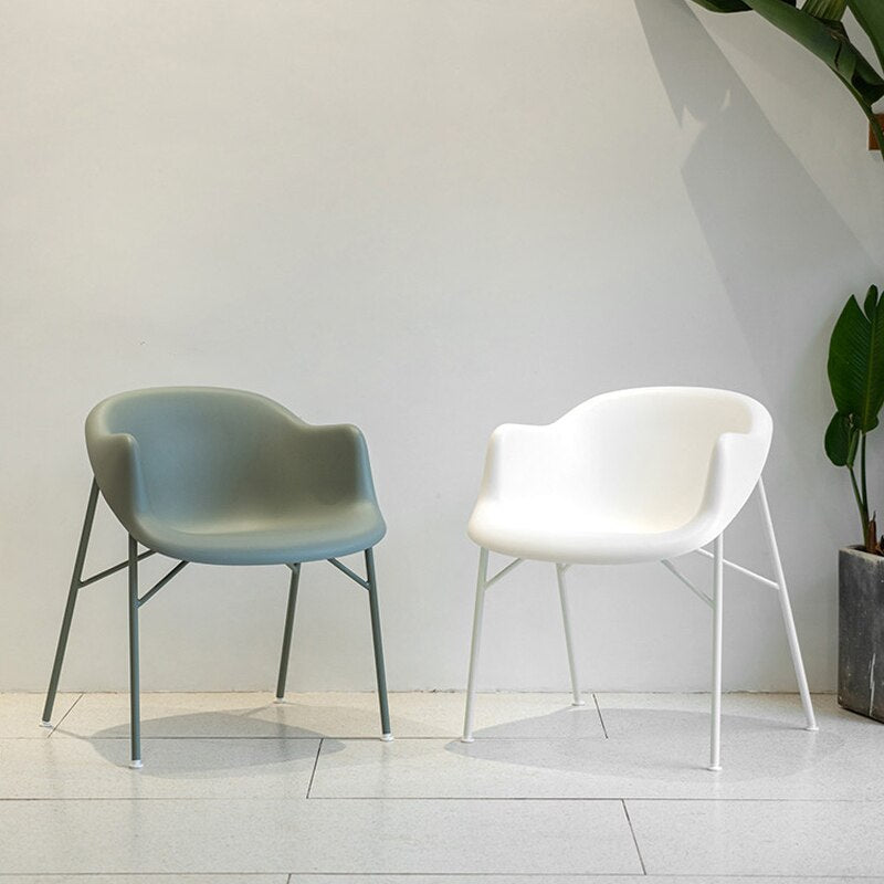 Minimalist Plastic Modern Circular Chair