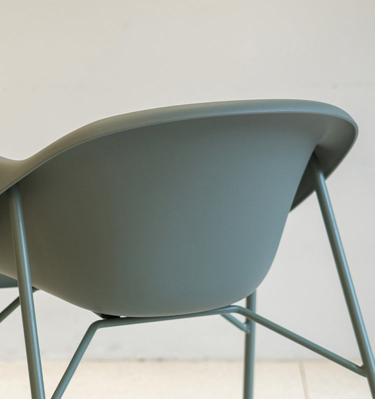 Minimalist Plastic Modern Circular Chair